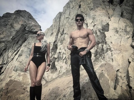 59-летняя модель с фигурой 30-летней покорила мир моды (фото)