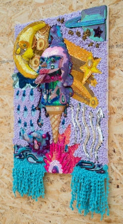 Самые яркие работы харьковского художественного феста: псы коммунизма и луна (фото)