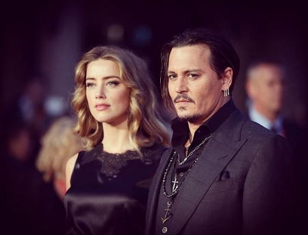 Откровения звезд: Джордж Клуни спал с козами, Джонни Депп изменял, а Карла Бруни уничтожала жен