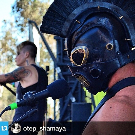 Украинцы делают маски, за которыми охотятся мировые звезды (фото)