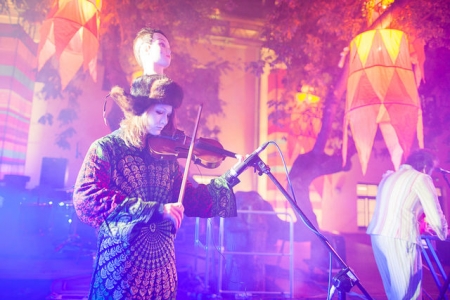 Музыканты из "КАКАХи" обмазывают мукой и поют о макаронах (фото,видео)