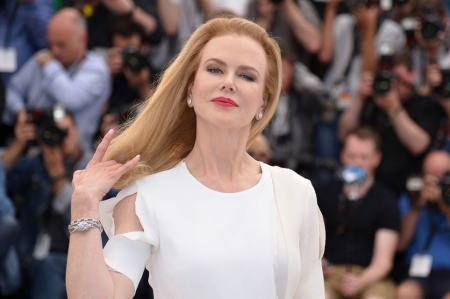 Время для новой прически: как челка изменила Джоли, Беллучи и Крус (фото)