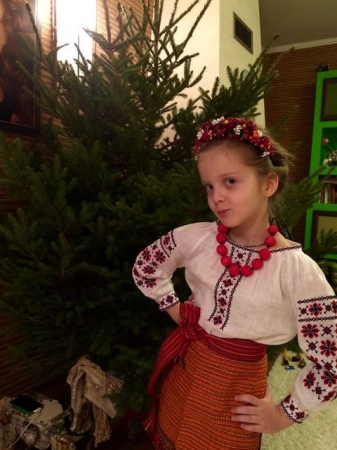 Снежана Егорова вместе с детьми установила елку и рассказала о тяжелом годе (фото)