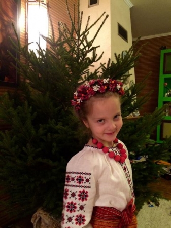 Снежана Егорова вместе с детьми установила елку и рассказала о тяжелом годе (фото)