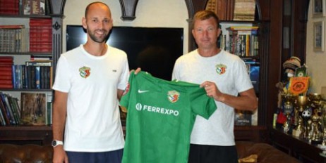 "Ворскла" объявила о подписании опытного защитника "Мариуполя" - «Спорт»