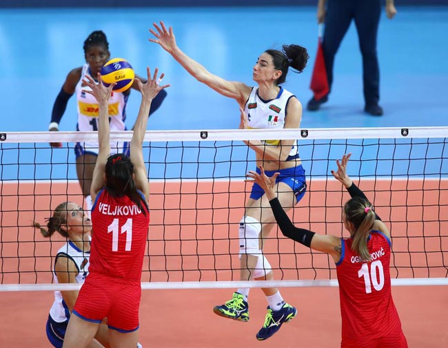 Волейбол. Чемпионат Европы (жен). Сербия и Турция сыграют в финале