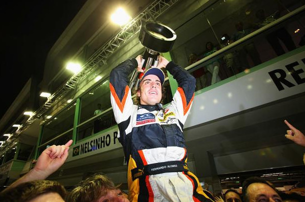 Самая дорогая победа в истории Формулы-1! Первое место Алонсо обошлось команде в миллионы долларов - «Формула-1»